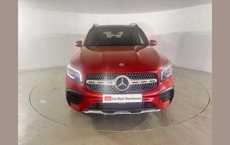 Second-hand Mercedes GLB200 AMG Line Premium 161 CP (118 kW) 2023 Roșu SUV