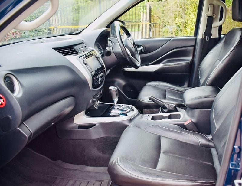 Used Nissan Navara Tekna 190 HP (139 kW) 2016 Blue Pickup