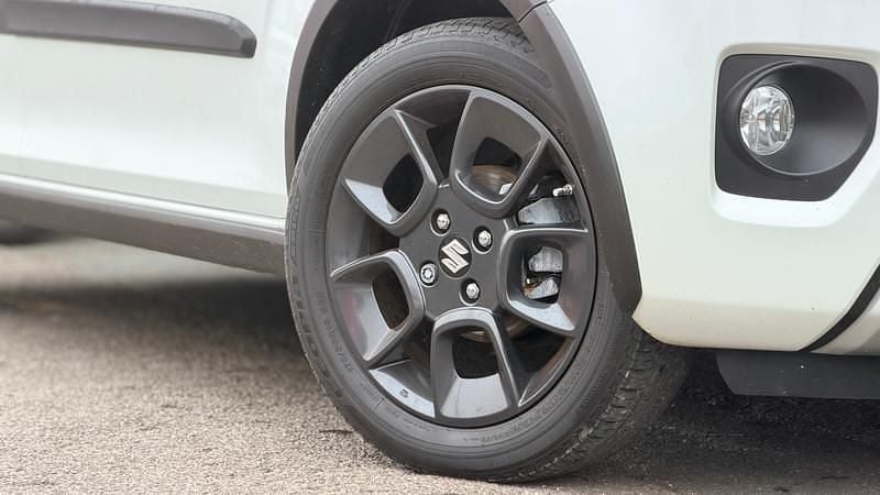 Used Suzuki Ignis SZ-T 83 HP (61 kW) 2022 White SUV