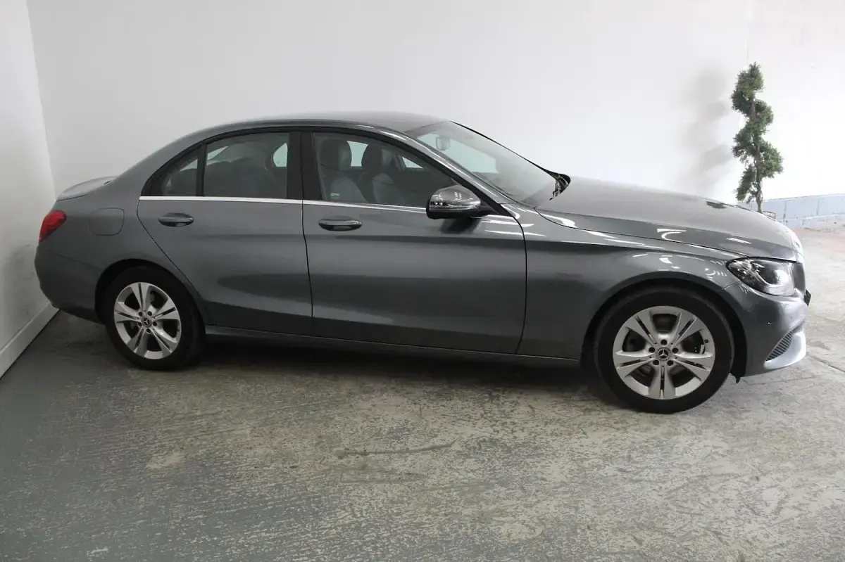 Used Mercedes C220 Executive 170 HP (125 kW) 2018 Grey Sedan