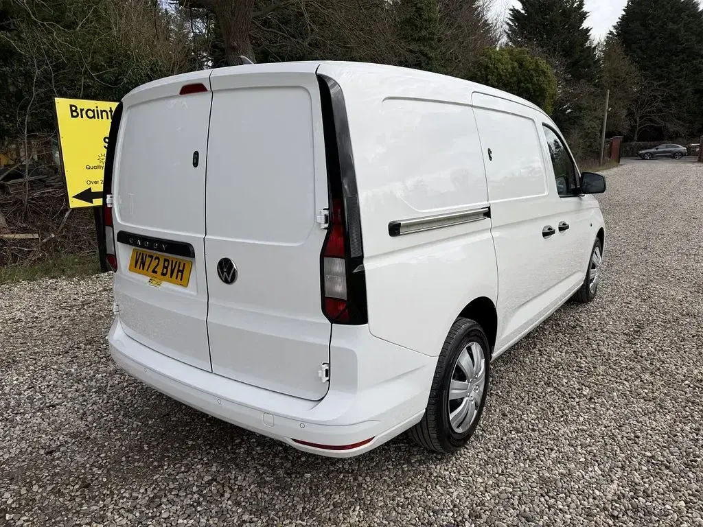 Used VW Caddy S 102 HP (75 kW) 2022 White MPV
