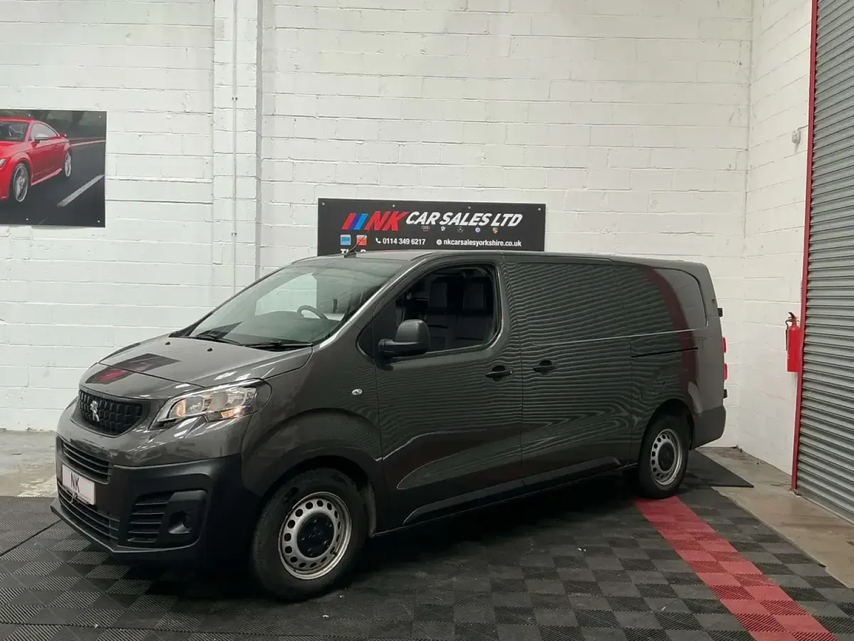 Begagnad Peugeot Expert Premium 2022 Grå Van