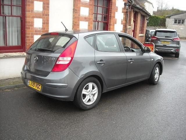 Used Hyundai i30 Comfort 124 HP (91 kW) 2009 Grey Hatchback