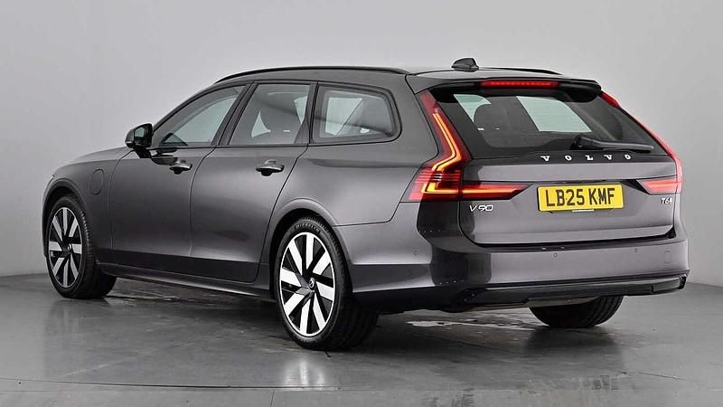 Used Volvo V90 Plus 350 HP (257 kW) 2025 Platinum grey Estate
