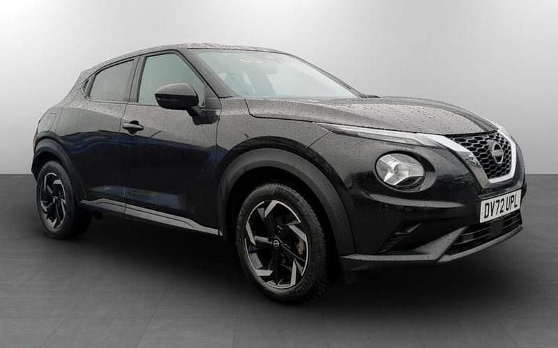 Used Nissan Juke N-Connecta 114 HP (83 kW) 2022 Black SUV