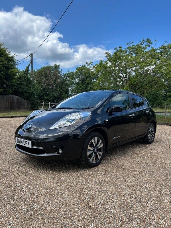 Black Used 2014 Nissan Leaf Tekna Hatchback | £3,200 (Fair price) - Image 1/4