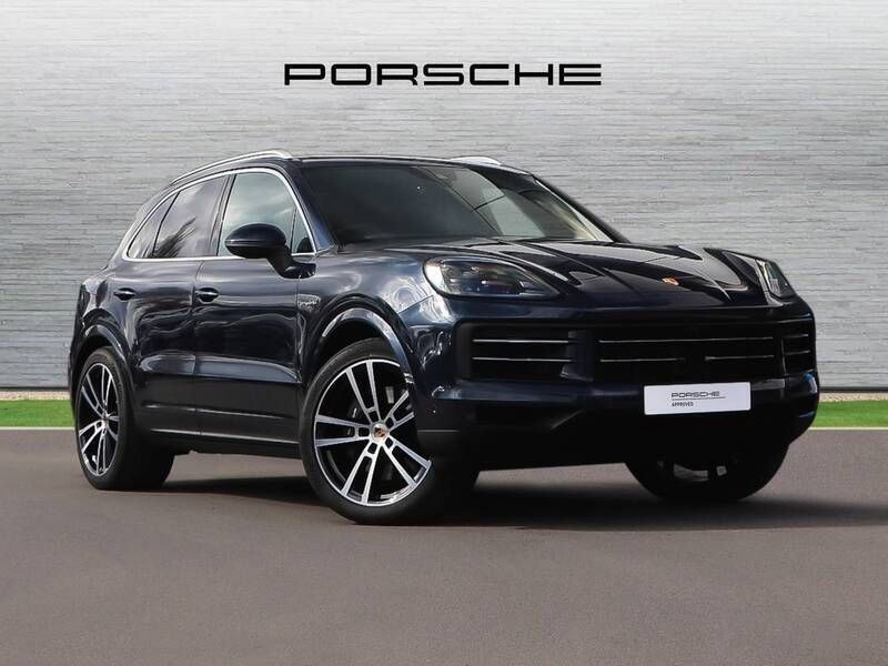 Chromite black metallic New 2024 Porsche Cayenne SUV | £84,900 - Image 1/4