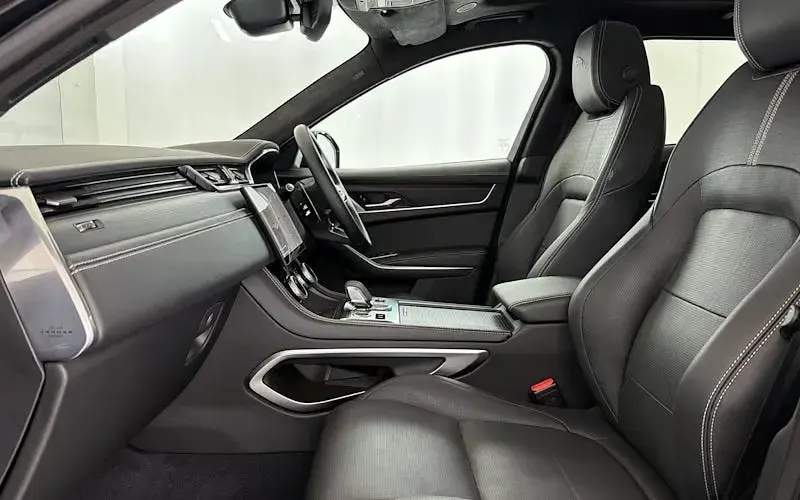 Used Jaguar F-Pace R-Dynamic 300 HP (220 kW) 2024 Black SUV