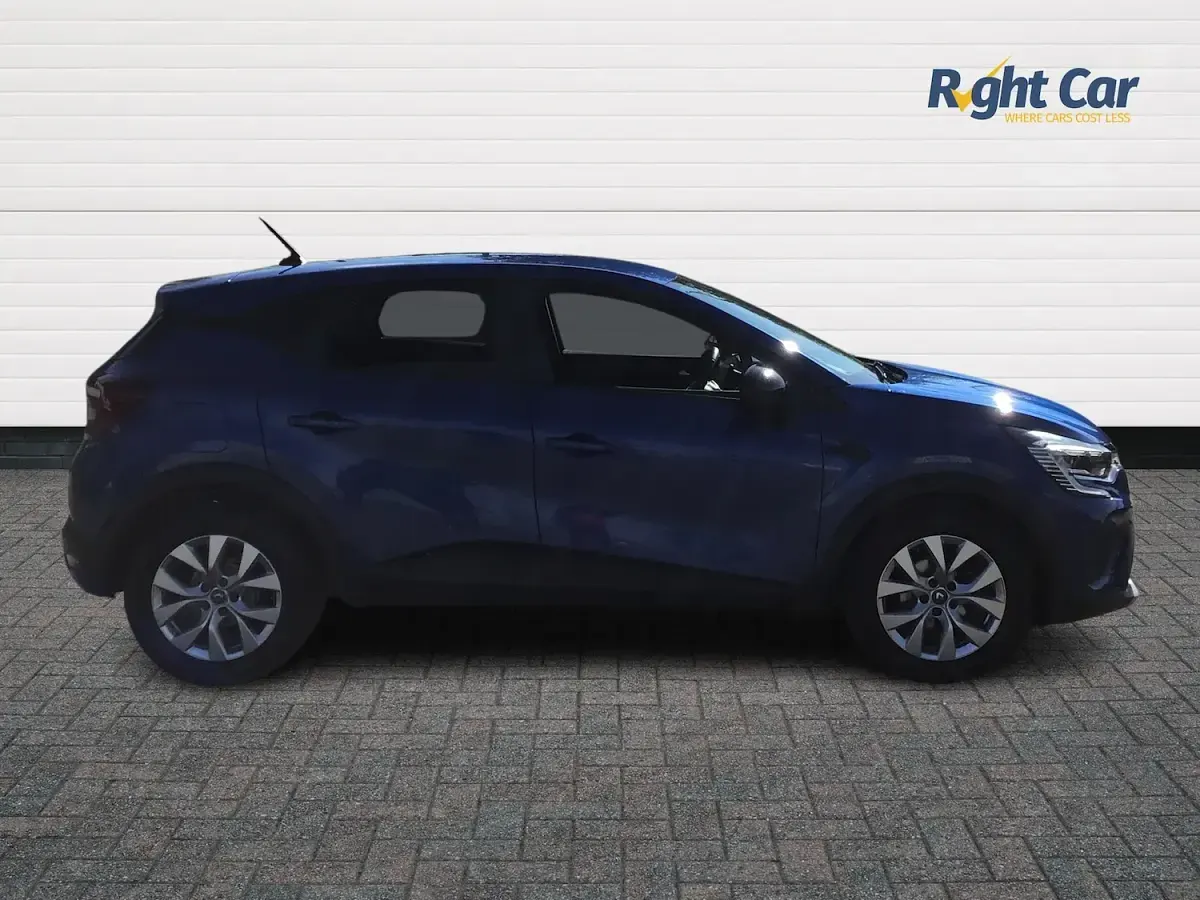 Used Renault Captur Iconic 140 HP (102 kW) 2021 Blue  SUV