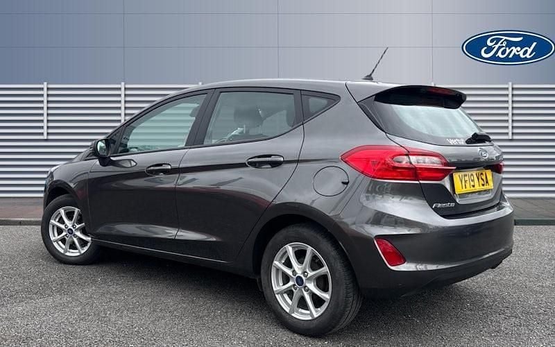 Used Ford Fiesta Zetec 86 HP (63 kW) 2019 Grey Hatchback