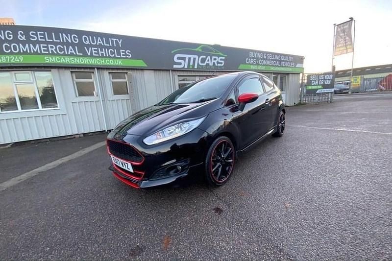 Black Used 2017 Ford Fiesta ST-Line Hatchback | £6,450 (Fair price) - Image 1/1