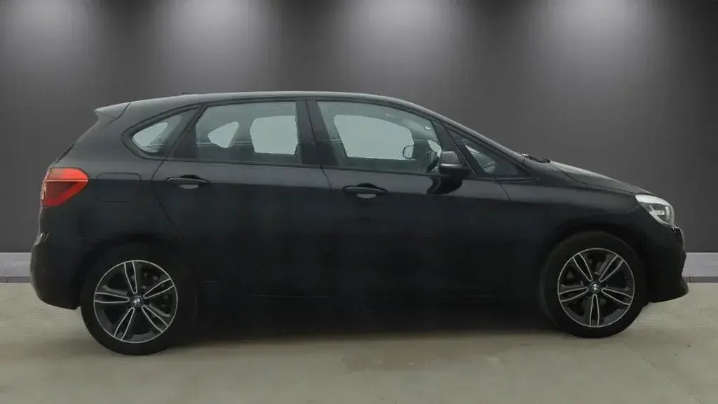 Used BMW 220 Sport Line 190 HP (139 kW) 2019 Black MPV