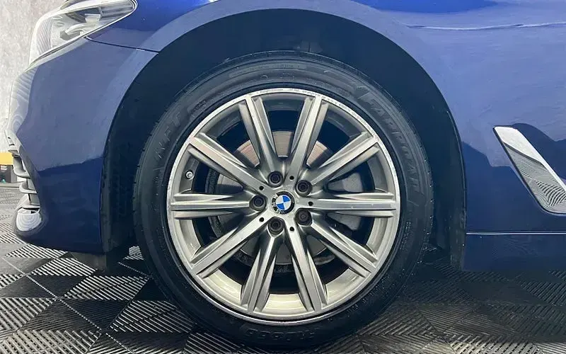 Used BMW 520 190 HP (139 kW) 2018 Blue Sedan