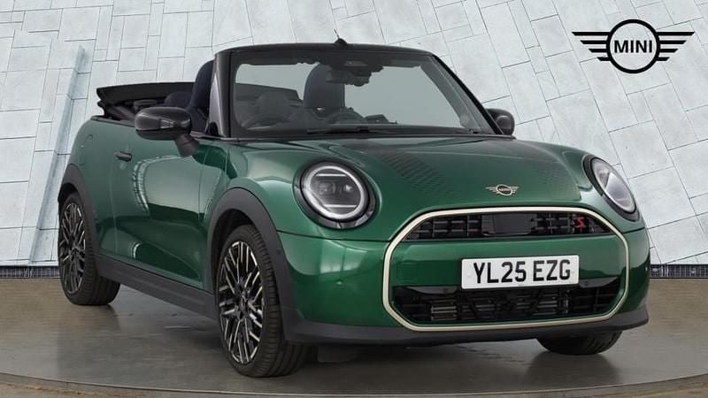 Green New 2025 Mini Cooper Hatchback | £30,950 (Super price) - Image 1/4
