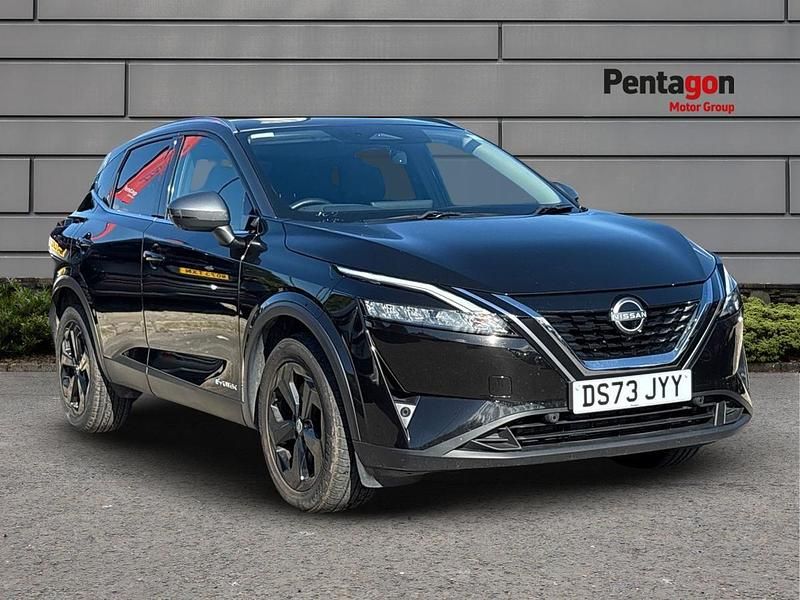 Black Used 2023 Nissan Qashqai S SUV | £20,795 (Good price) - Image 1/4