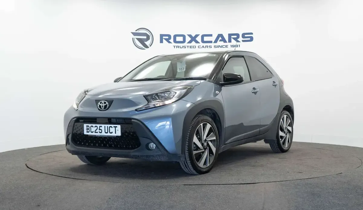 Used Toyota Aygo X 72 HP (52 kW) 2025 Grey SUV