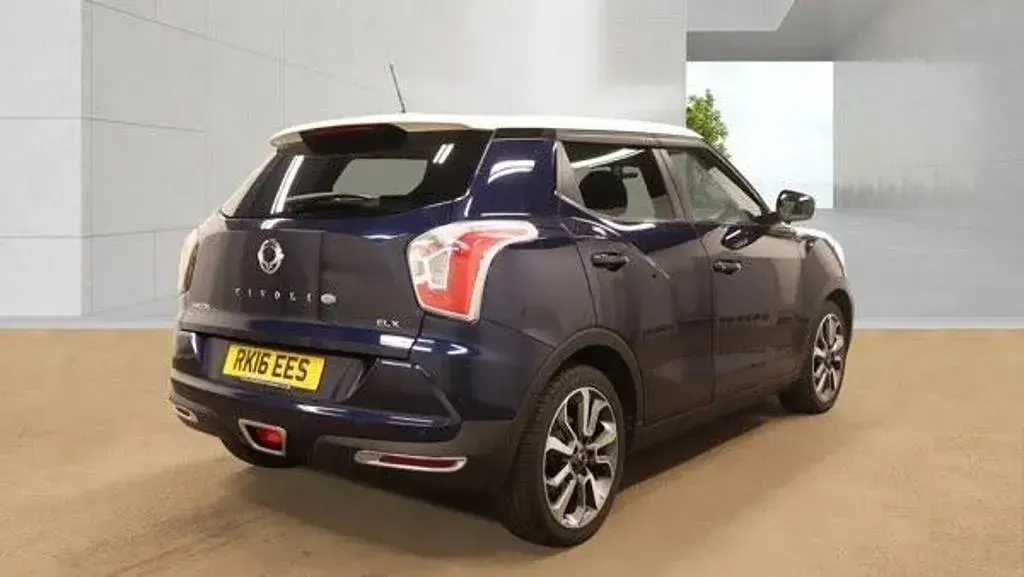 Used SsangYong Tivoli 115 HP (84 kW) 2016 Blue SUV