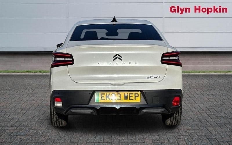 Used Citroën e-C4 Shine 100 kW (136 HP) 2023 Sedan