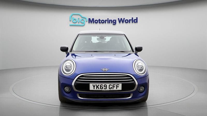 Usado Mini Cooper Exclusive 134 HP (98 kW) 2020 Citadino
