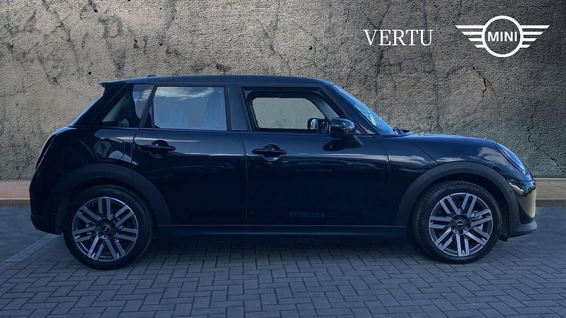 New Mini Cooper Classic 150 kW (204 HP) 2025 Hatchback