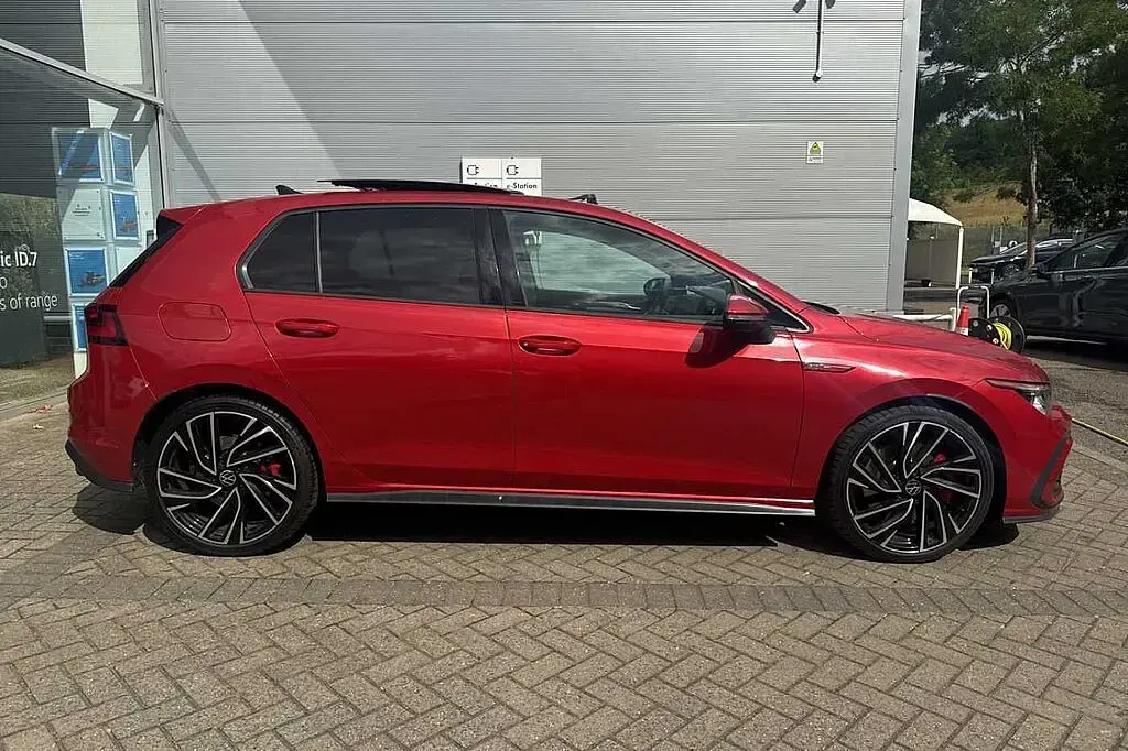 Used VW Golf VIII 245 HP (180 kW) 2021