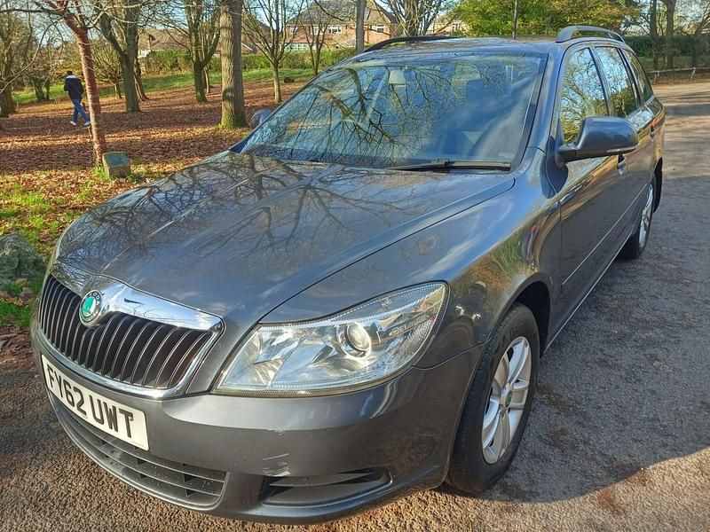Grey Used 2012 Skoda Octavia SE Estate | £4,995 (Fair price) - Image 1/4