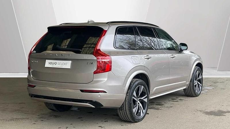 Used Volvo XC90 Plus 250 HP (183 kW) 2024 Gold SUV