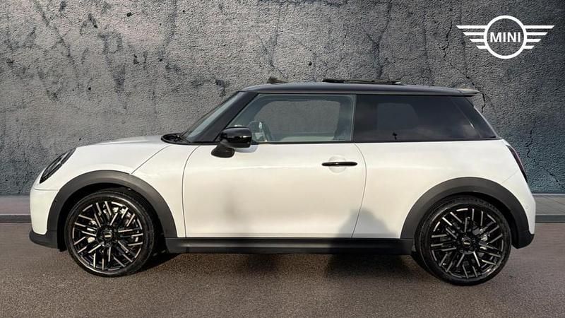 Used Mini Cooper S Hatch 201 HP (147 kW) 2025 White Hatchback