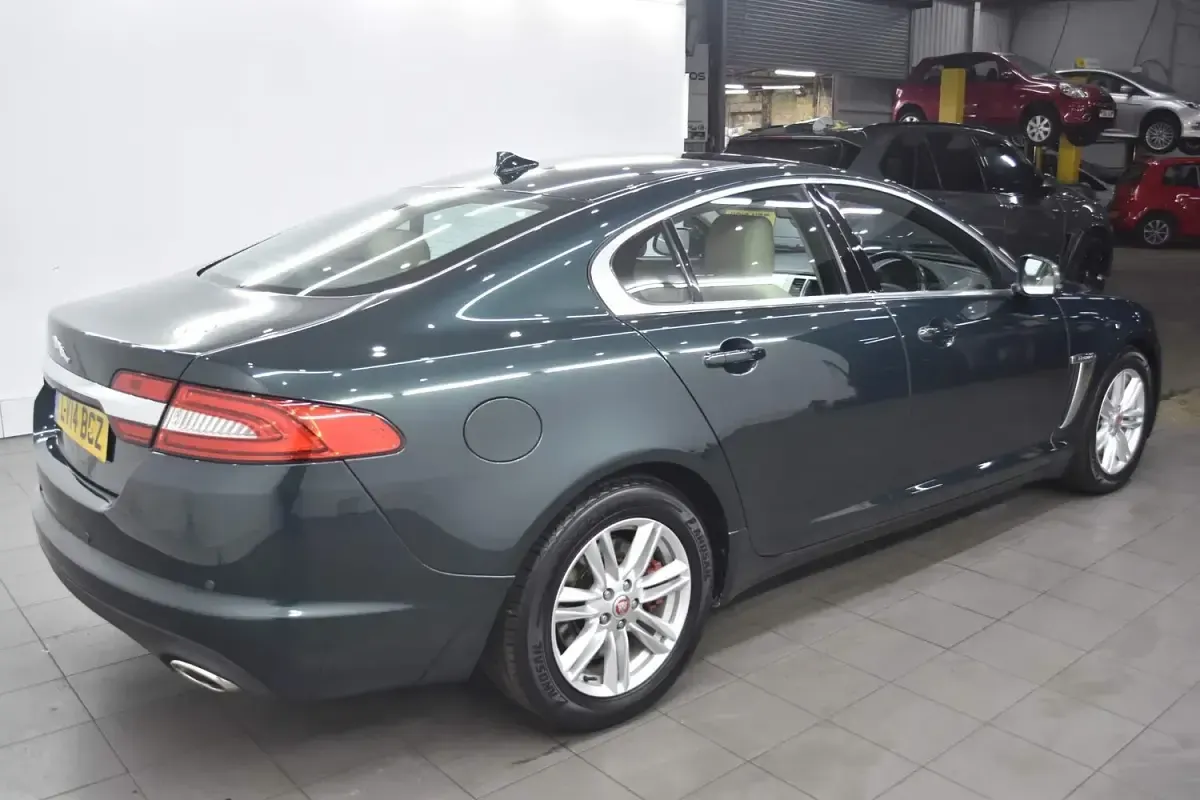 Used Jaguar XF Luxury 2014 Green Sedan
