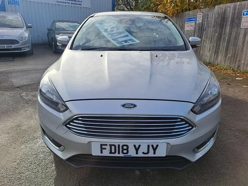 Used Ford Focus Titanium 125 HP (91 kW) 2018 Silver Hatchback