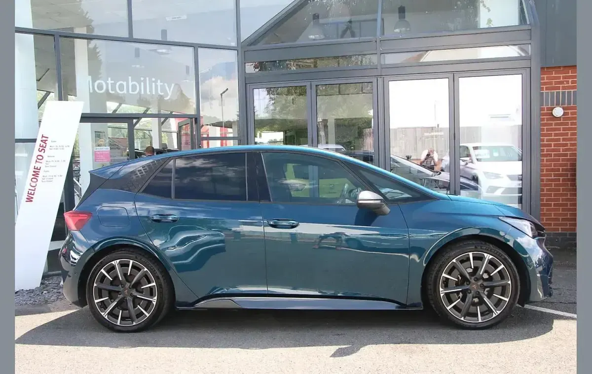 Used Cupra Born e-Boost 169 kW (230 HP) 2022 Blue Hatchback