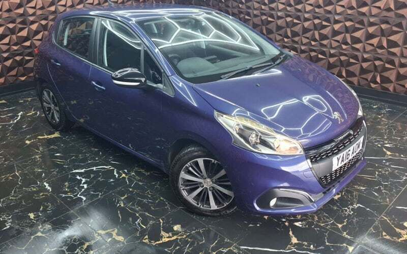 Blue Used 2016 Peugeot 208 Hatchback | £5,549 (Fair price) - Image 1/4