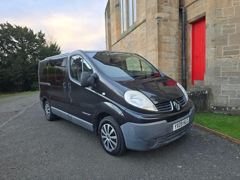 Used Renault Trafic 115 HP (84 kW) 2009 Black MPV