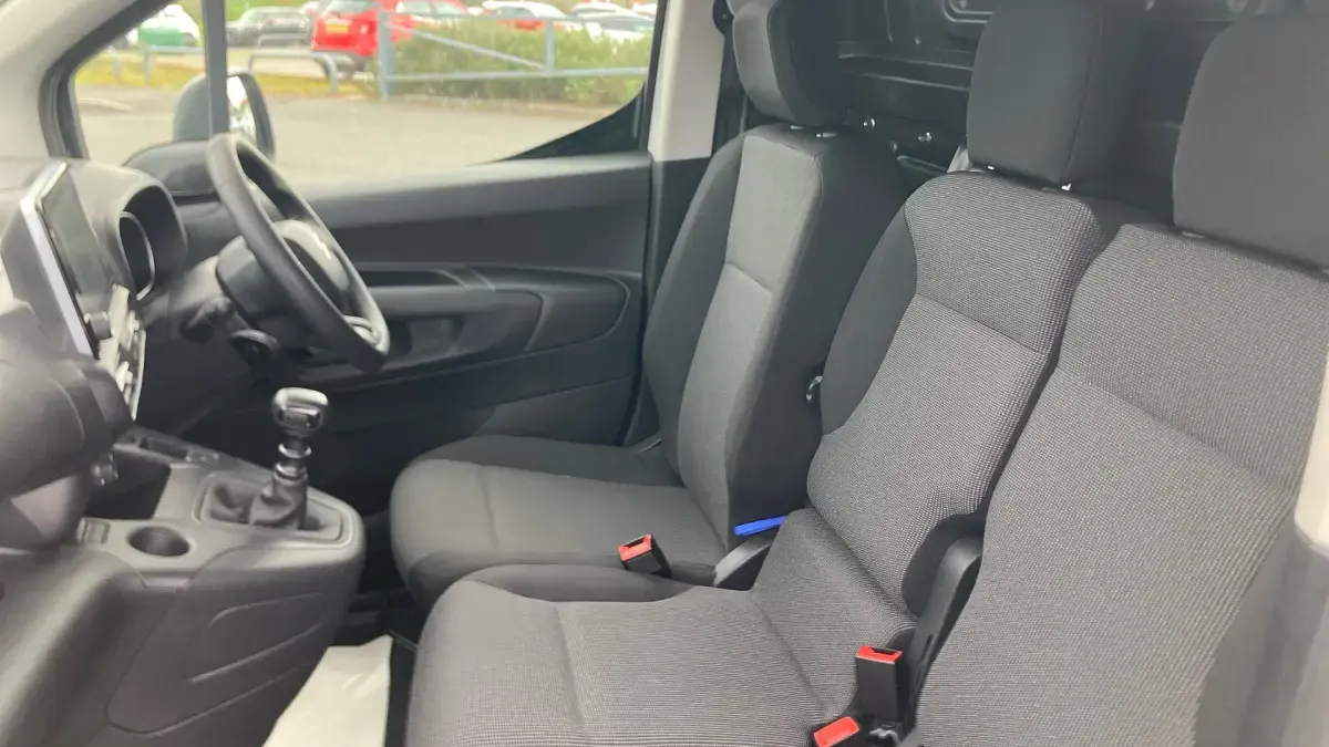 Used Citroën Berlingo PureTech 110 HP (80 kW) 2024 MPV