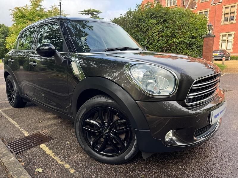 Grey Used 2015 Mini Cooper D Countryman SUV | £10,000 (A bit pricey) - Image 1/4