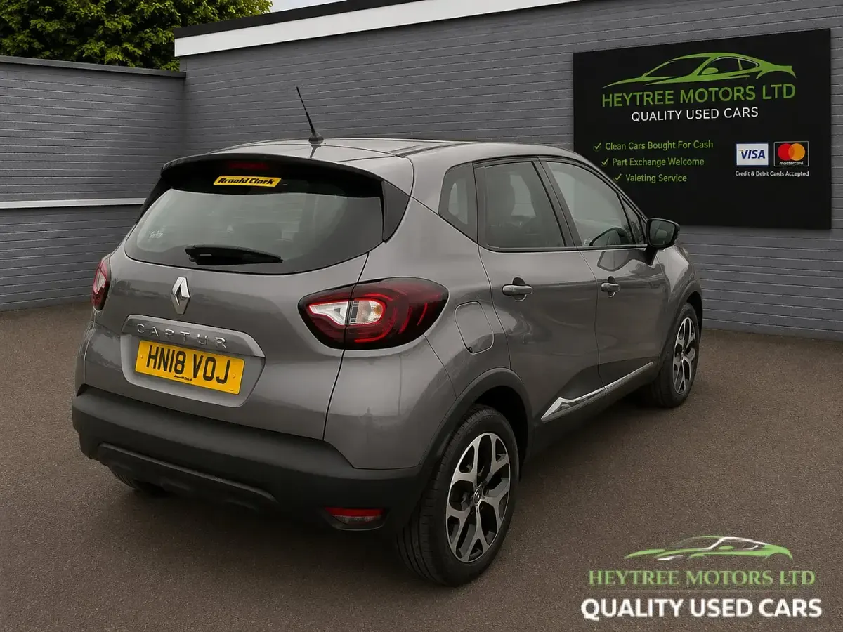 Used Renault Captur Dynamique 90 HP (66 kW) 2018 Grey SUV