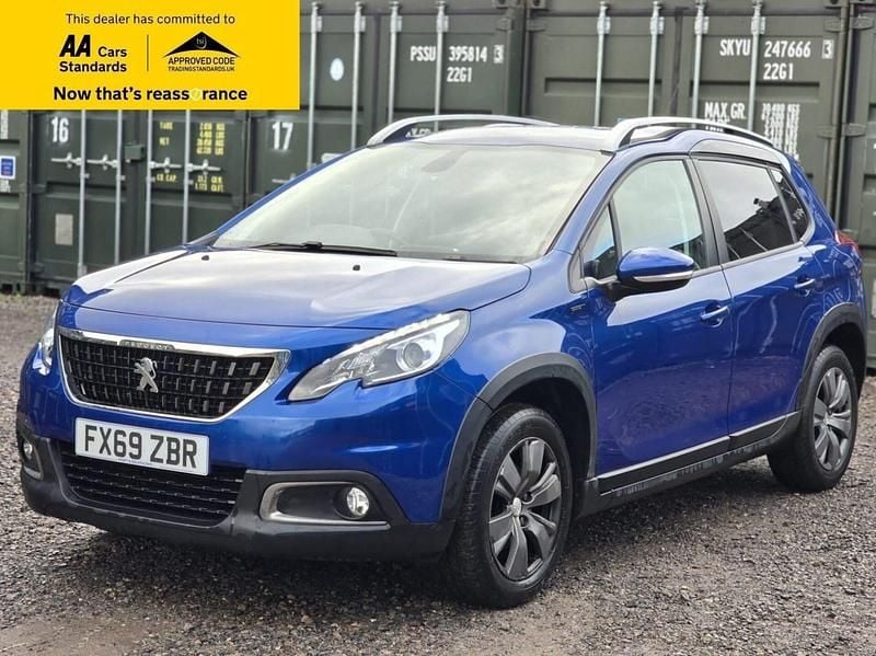 Used Peugeot 2008 Signature Sky 130 HP (95 kW) 2019 Blue SUV