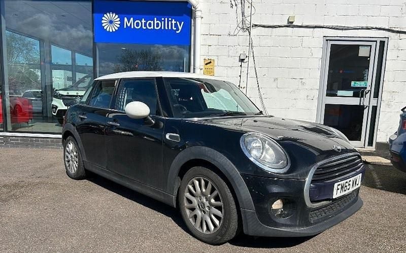 Used Mini Cooper Hatch 136 HP (100 kW) 2016 Black Hatchback