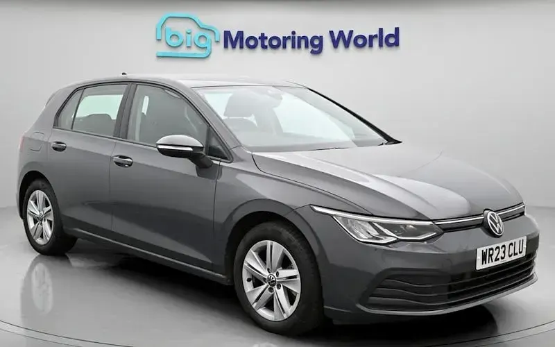 Used VW Golf VIII Life 150 HP (110 kW) 2023 Hatchback