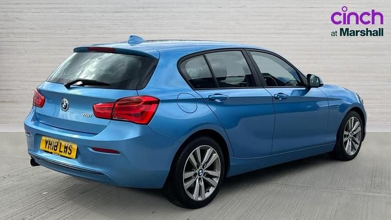 Used BMW 118 Sport Line 136 HP (100 kW) 2018 Blue Hatchback