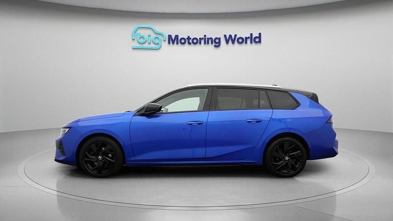 Used Vauxhall Astra S 130 HP (95 kW) 2023 Blue Estate