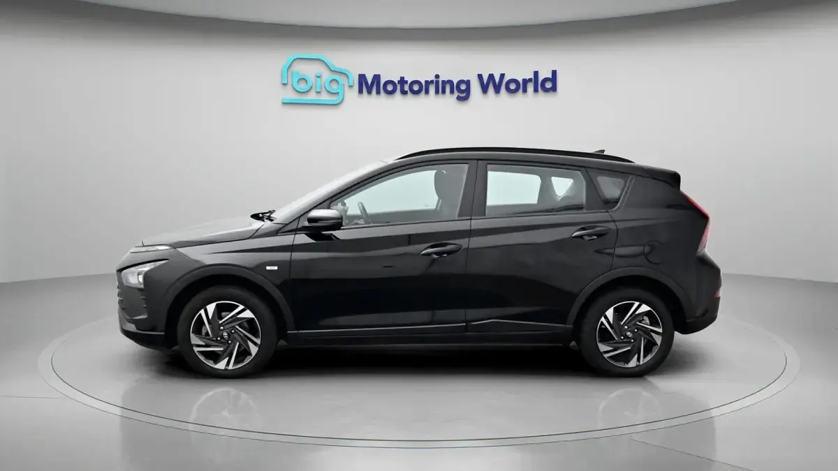 Usado Hyundai Bayon SE 101 CV (74 kW) 2023 Negro SUV