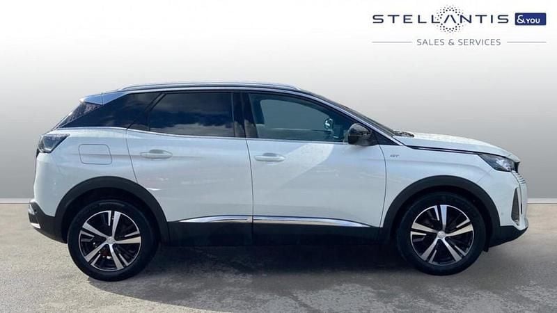 White Used 2023 Peugeot 3008 GT SUV | £20,232 (Fair price) - Image 1/4