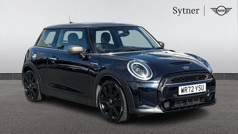 Black Used 2022 Mini Cooper S Exclusive Hatchback | £23,500 (A bit pricey) - Image 1/4