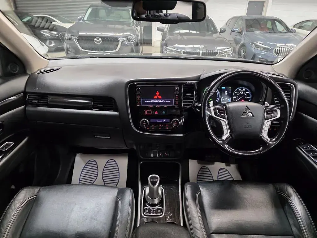 Used Mitsubishi Outlander P-HEV 2017 Black SUV