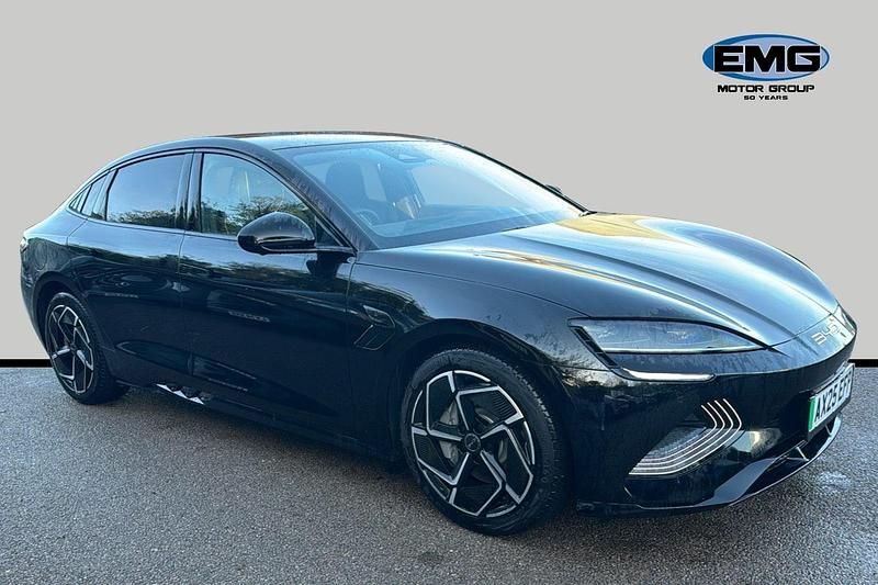 Black Used 2025 BYD Seal Design Sedan | £33,495 (Super price) - Image 1/3