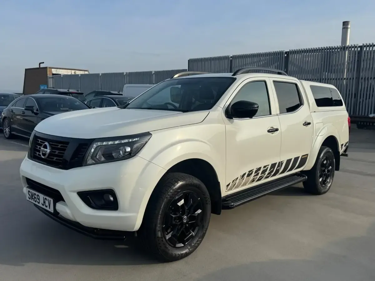 Begagnad Nissan Navara N-Guard 190 HK (139 kW) 2019 Vit Pickup