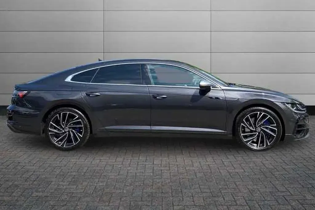 Usado VW Arteon R 320 HP (235 kW) 2023 Cinzento Citadino