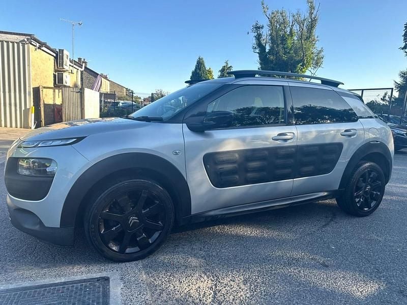 Used Citroën C4 Cactus Flair 100 HP (73 kW) 2015 Silver Hatchback