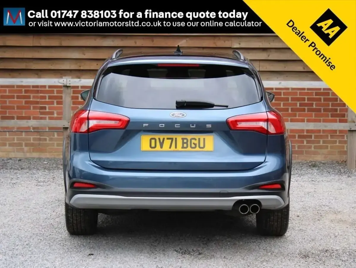 Used Ford Focus Active 120 HP (88 kW) 2021 Blue Estate